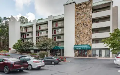 Laurel Inn Condominium