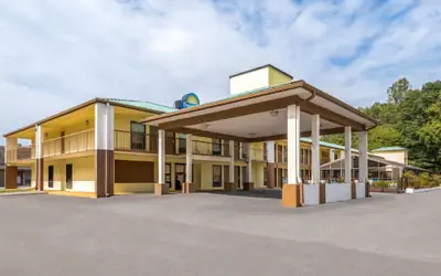 Days Inn by Wyndham Murphy