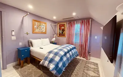 Metro Hotel and Cafe