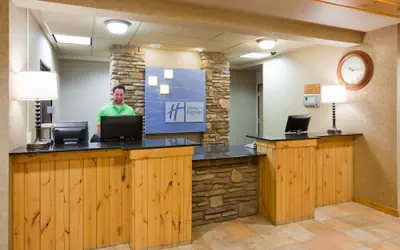 Holiday Inn Express Hotel & Suites Brainerd-Baxter by IHG