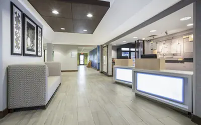 Holiday Inn Express Kansas City - at the Legends by IHG