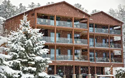 Lodges At Cresthaven