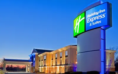 Holiday Inn Express Suites Clifton Park by IHG