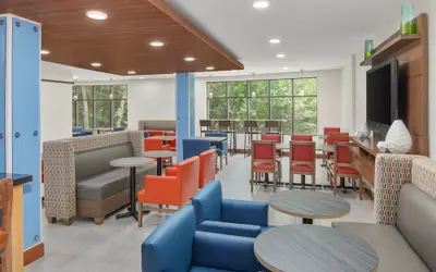 Holiday Inn Express & Suites Hardeeville - Hilton Head by IHG