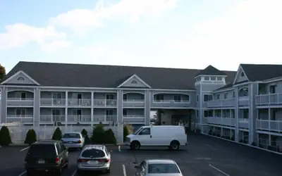 Hyannis Travel Inn