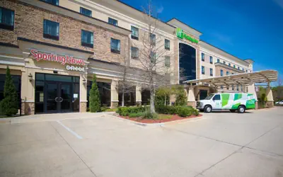 Holiday Inn Arlington NE-Rangers Ballpark by IHG