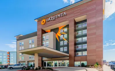 La Quinta Inn & Suites by Wyndham Oklahoma City Airport