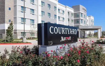 Courtyard by Marriott Lake Jackson