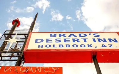 Brad's Desert Inn