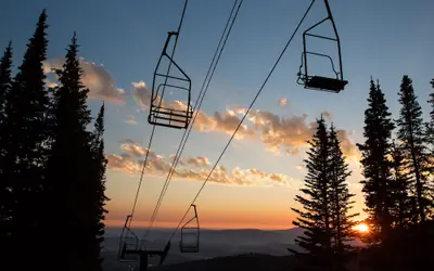 Grand Summit Hotel, a Ski in/out by RedAwning
