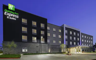 Holiday Inn Express & Suites Lubbock Central - Univ Area by IHG