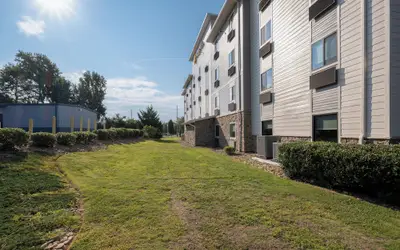 La Quinta Inn & Suites by Wyndham Greenville Woodruff Rd.