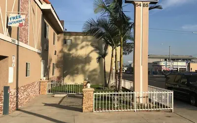 Scottish Inns Long Beach