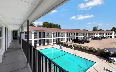 Studio 6 Bryan, TX - University Area