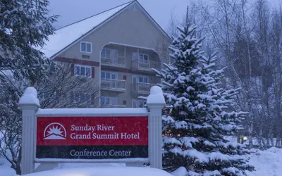 Grand Summit Hotel