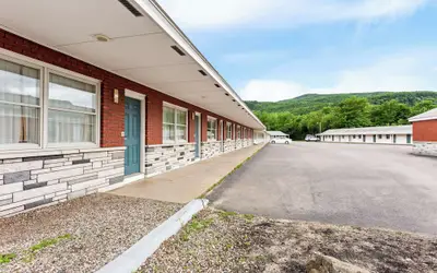 Quality Inn & Suites Gorham Riverside