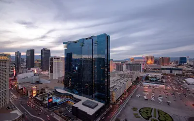 StripViewSuites at Signature