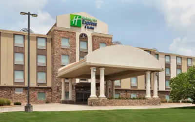 Holiday Inn Express Inn & Suites Searcy by IHG