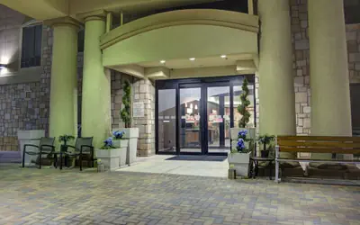 Holiday Inn Express & Suites Paris, Texas by IHG