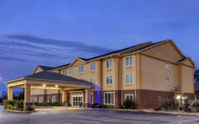 Springplace Inn & Suites