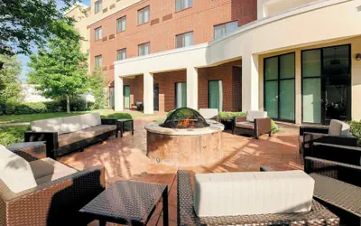 Courtyard by Marriott Dallas Arlington South