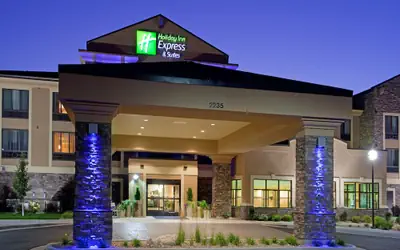 Holiday Inn Express & Suites Logan by IHG