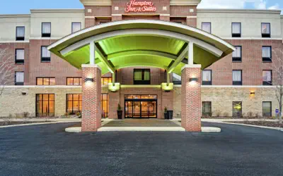 Hampton Inn & Suites Detroit-Canton