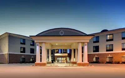 Holiday Inn Express Hotel & Suites Peru - Lasalle Area by IHG