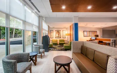 Holiday Inn Express & Suites Atlanta Airport NE - Hapeville  by IHG