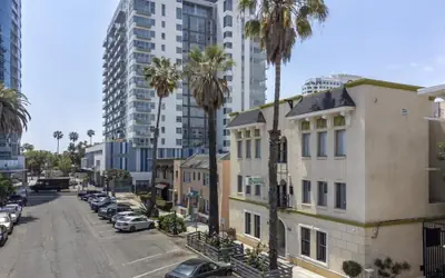 Lumea by the Sea Long Beach Convention Center