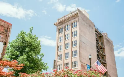 The Esquire Hotel Downtown Gastonia, an Ascend Collection Hotel