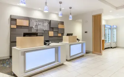 Holiday Inn Express & Suites Ottawa by IHG