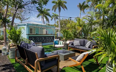 THE Palmview AND Sandpiper Inns