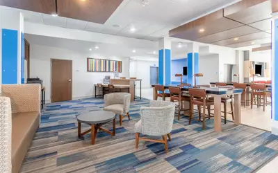 Holiday Inn Express & Suites Kearney by IHG