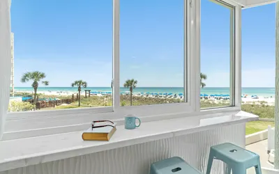 Ocean Views! Includes Local Attraction Tickets!