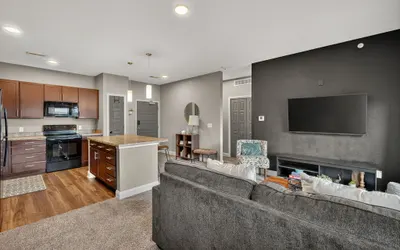 Private Attached Garage | King Bed | No Stairs