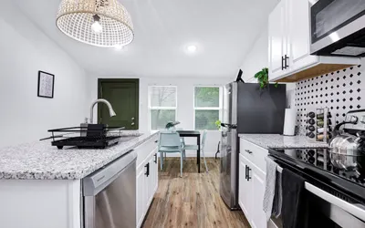 Miracle on Porter Street - Historic Home near Downtown San Antonio