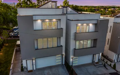 Music City Gem! 2 Homes, 2 Rooftops, Sleeps 20!