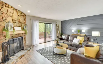 Walking distance to DT Helen, Hot Tub, 2 Kings, River Access