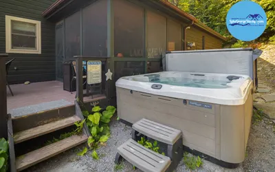 Bolton Landing Compound|18 Beds|Hot Tub|Dock Slip|Pet Friendly|