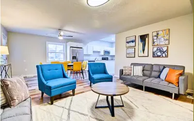 6BR Getaway | Near Lucas Oil & Downtown Indy