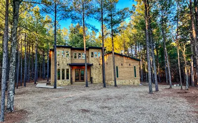 Luxury 2 bedroom + Split Floor Plan + Near ATV Trails + Pet Friendly