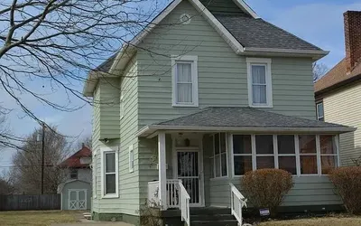 Spacious 5BR Home| Minutes from Downtown Indy