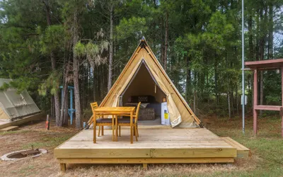 Summer Glamping on Lake Livingston