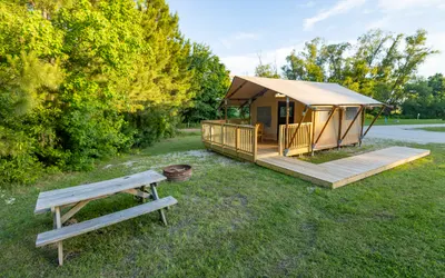 Glamping Escape on Lake Livingston