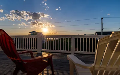 “Ride This Wave” – Spacious, Stylish & Sunset-Ready in Surf City!