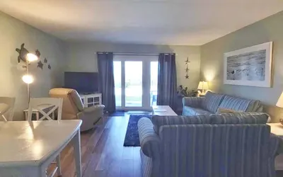 Ground Floor | Beachfront | Pool | Gym | Tennis