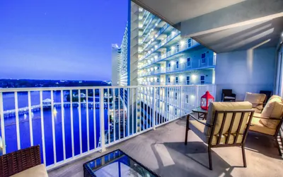 Gorgeous Unit, Fantastic Location, Best amenities with a private boardwalk