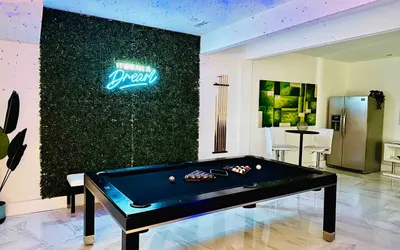 Miami Escape w/ Pool & Hot Tub