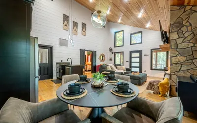 Your New Favorite Place + Private Outdoor Oasis + Disc Golf + Firewood Provided